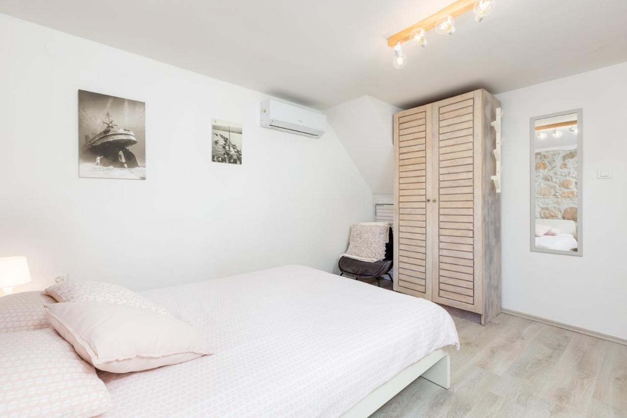 Guest House Otto Punat Exterior foto