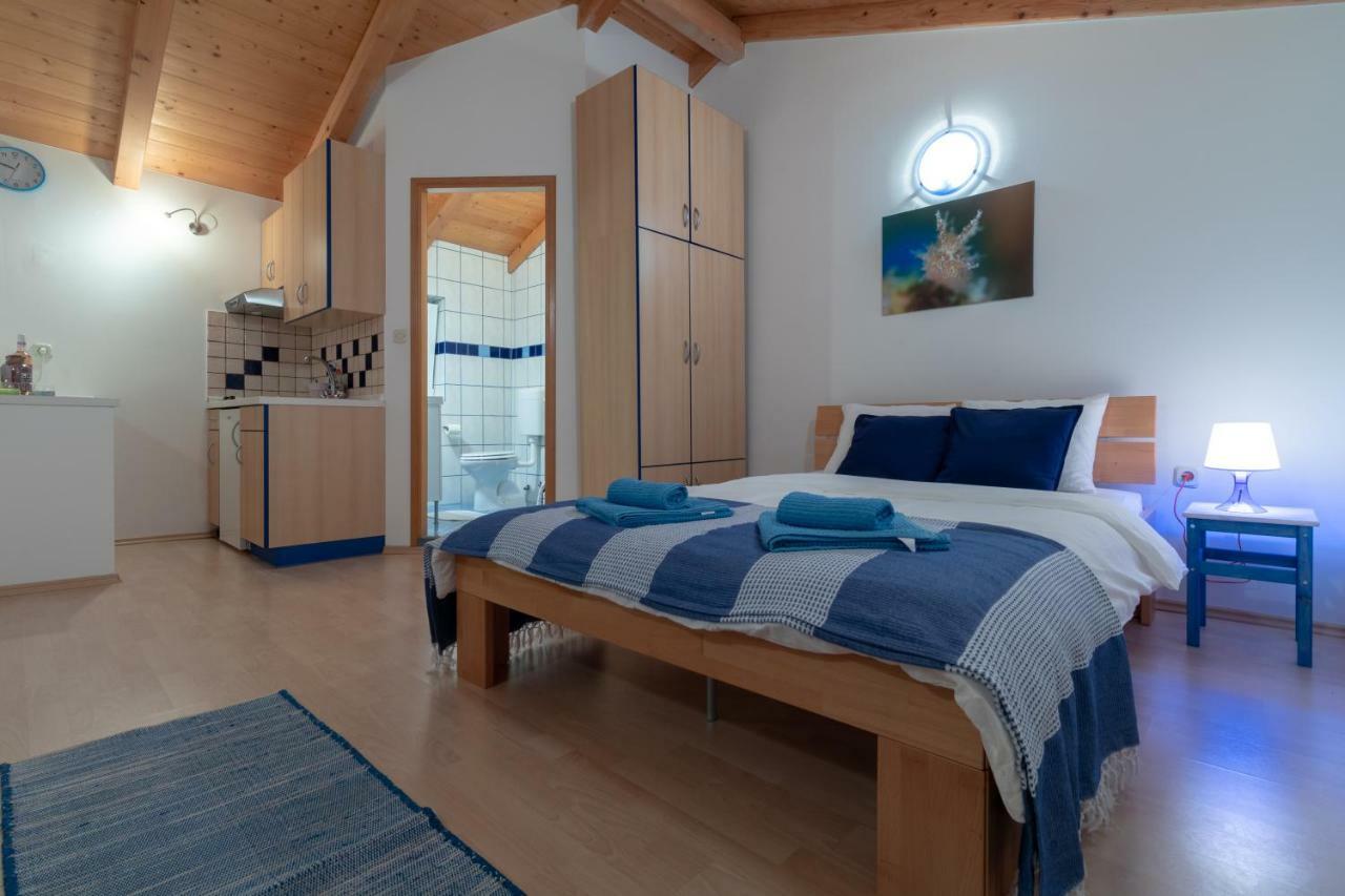 Guest House Otto Punat Exterior foto
